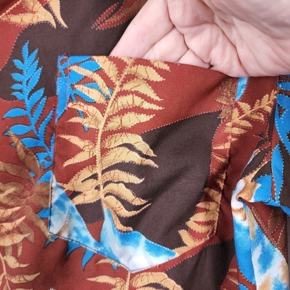 HILO HATTIE'S HAWAII BOTANICAL SHIRT - Picture 4 of 5